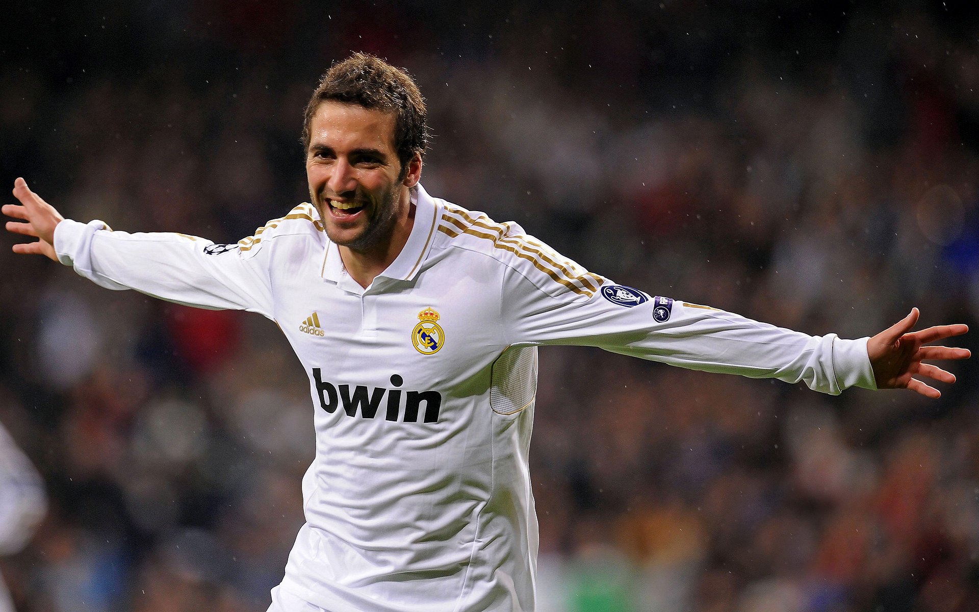 “德甲最后阶段，争冠队伍士气高昂”，德甲最后几名降级